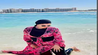 "حب حياتي".. 3 صور رومانسية لياسر إبراهيم وزوجته في المصيف