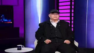 "عادل إمام حلف بالطلاق".. علاء زينهم ضيف برنامج "بالخط العريض" مع إيمان أبو طالب