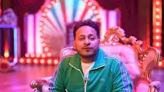 بالصور.. كريم عفيفي يُشاهد مباراة مصر وجيبوتي مع ابنيه آسر وحمزة بمنزله