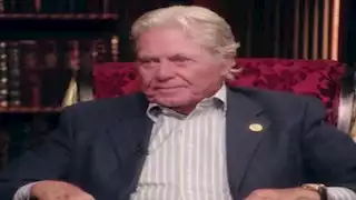 حسين فهمي ناعيا سليمان عيد: "رحل تاركًا خلفه أثرًا طيبًا وسيرة عطرة"