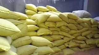 ضبط 5 أطنان أعلاف منتهية الصلاحية داخل مصنع بالقليوبية