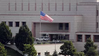 بعد "الإغلاق الحكومي".. قرار عاجل من السفارة الأمريكية في مصر