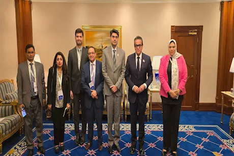 مصر وباكستان تبحثان شراكة صحية لمكافحة فيروس "سي"