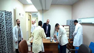 استمرار توافد الأطباء على مقر النقابة للتصويت في انتخابات التجديد النصفي