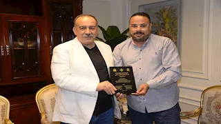 محافظ أسيوط يشيد برسالة ماجستير محمود عجمي حول الإعلام الرقمي (صور)