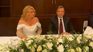 تعرف على السبب وراء إلغاء إيناس الدغيدي حفل زفافها