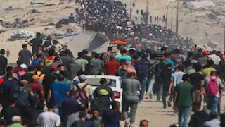 عودة مهددة.. هل يتسبب الخلاف على نزع السلاح في اشتعال غزة من جديد؟