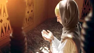 حكم منع النفقة عن الزوجة لتقصيرها في الصلاة والحجاب