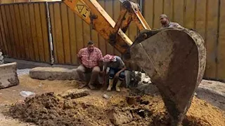 تحويلات مرورية بشارع الهرم لإصلاح كسر مفاجئ بخط مياه