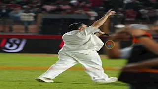 "فقرات غنائية".. احتفالات قوية في ستاد القاهرة بعد الفوز على غينيا بيساو