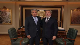 وزير السياحة يستقبل سفير إيطاليا بالقاهرة قبل انتهاء مهامه
