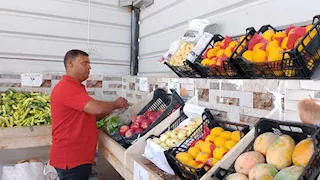 الطماطم بـ20 واللحوم بـ285 جنيها..مبادرة  لخفض الأسعار في الوادي الجديد