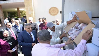 توزيع دفعة جديدة من لحوم الأوقاف على الأسر الأكثر احتياجًا بالدقهلية (صور)