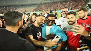 "سيلفي مع صلاح".. أحمد سعد ينشر صورًا من احتفالية تأهل مصر لكأس العالم