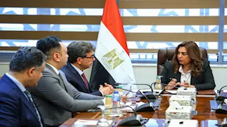 وزيرة التنمية المحلية تبحث تقنين أوضاع العيادات البيطرية المخالفة