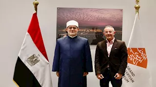 قبل افتتاحه بأيام.. مفتي الجمهورية يزور المتحف المصري الكبير - صور