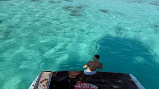 محمد صلاح ينشر صورا من إجازته الصيفية في الجونة.. ونجم الأهلي يعلق