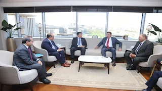 وزير الزراعة يستقبل مدير عام المنظمة الإسلامية للأمن الغذائي لبحث تعزيز التعاون الزراعي 
