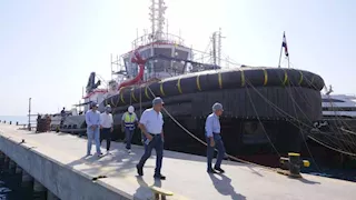 إنجاز صناعي جديد.. مصر تصدر قاطرتين بحريتين إلى مجموعة NERI الإيطالية