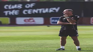 استقبال خاص من جماهير الأهلي للمدرب الدنماركي ياس توروب