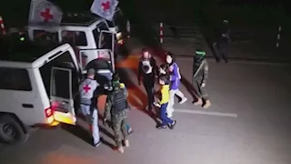 أكسيوس: إسرائيل أبلغت ترامب أن حماس لا تبذل جهودًا لإعادة جثث الأسرى