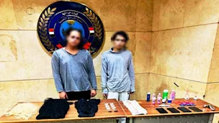 "يرتديان ملابس نسائية".. ضبط شخصين يستقطبان الرجال عبر تطبيق هاتفي بالجيزة