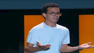 مازح محمود حميدة وأمينة خليل.. طه دسوقي يقدم عرضا خاصا بافتتاح "الجونة السينمائي"