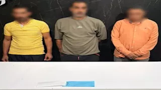  الداخلية تضبط متهمين احتجزا سمسارا وأجبراه على توقيع إيصالات أمانة بالقاهرة