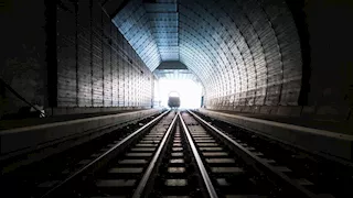 بتكلفة 8 مليارات دولار.. مبعوث الكرملين يقترح إنشاء نفق يربط روسيا وأمريكا 