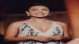 "فستان أبيض جريء"..ميس حمدان تستعرض إطلالتها في ثاني أيام الجونة والجمهور يعلق (صور)