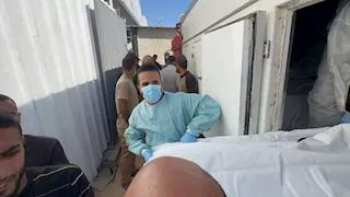 اتهامات بوجود "أثار تعذيب" على جثامين فلسطينيين سلمتها إسرائيل إلى غزة