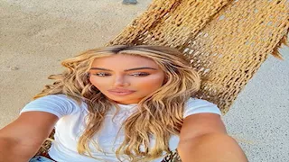 "تيشرت وجيب قصير".. مايا دياب بإطلالة جريئة في أحدث ظهور