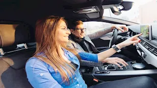 مثبت السرعة.. رفاهية أم ضرورة للقيادة الحديثة؟