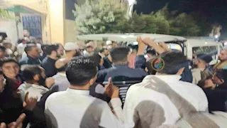  دموع الأب سبقت التكبير.. مشاهد مؤثرة في جنازة طالب الجلالة بكفر الشيخ- صور