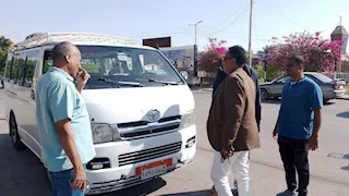 بالصور- الوادى الجديد تنفذ حملات مفاجئة للتأكد من التزام السائقين بتعريفة الأجرة