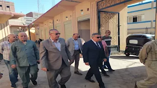 بالصور.. محافظ الدقهلية يتفقد سوق السمك والمجلس الجديد بالسنبلاوين 