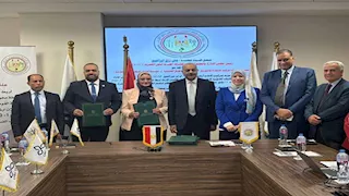 "نقل الكهرباء" توقع 3 عقود لتعزيز مشروعات الشبكة القومية والقطار السريع