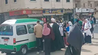 "محطة واحدة بأجرة الخط كله".. مطالبات بإعادة النظر في التعريفة الموحدة للسرافيس بالبحيرة 