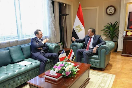 وزير الصحة يستقبل السفير الفرنسي لتنسيق المساعدات لغزة