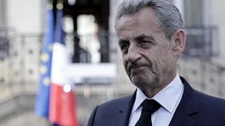 ساركوزي يصل إلى سجن بباريس لبدء قضاء عقوبة سجنه لمدة 5 أعوام