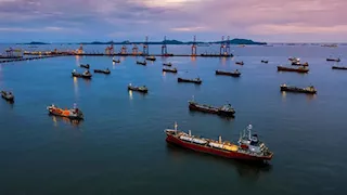 قفزة كبيرة في شحنات النفط البحرية مع اتساع الإنتاج وزيادة مسافات النقل