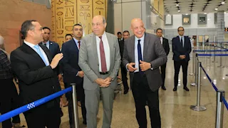 استعدادًا لافتتاح المتحف الكبير.. جولة تفقدية للإعلاميين بمطار سفنكس