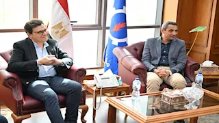 محافظ السويس ووزير الثقافة يبحثان إنشاء "مقهى ثقافي" بالمحافظة