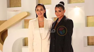 ضحك وهزار.. أسماء جلال وأمينة خليل يخطفان الأنظار بـ"البدلة" في مهرجان الجونة