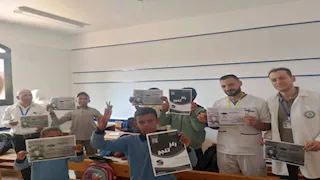 توزيع مطويات وهدايا على طلاب وادي غرندل بجنوب سيناء لتشجيعهم على السلوكيات الصحية