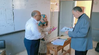 بالصور- وكيل تعليم أسيوط يحيل مديري مدرستين للتحقيق