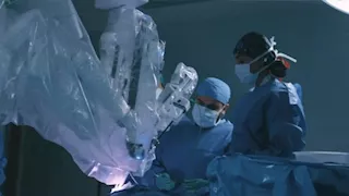 استغرقت 3 ساعات.. تفاصيل استئصال ورم دماغي بالروبوت لأول مرة بالعالم بالسعودية