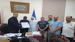 نموذج للأمانة.. تكريم عامل أعاد ذهبًا قيمته نصف مليون جنيه بالبحيرة (صور)