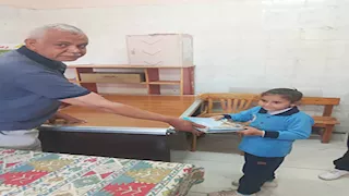 بعد حادث تروسيكل منقباد المأساوي.. تعليم أسيوط تعوض 17 طالبًا عن الكتب المفقودة  