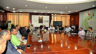 تشديد الرقابة وضبط الأسعار.. توجيهات عاجلة من محافظ الأقصر للمسئولين